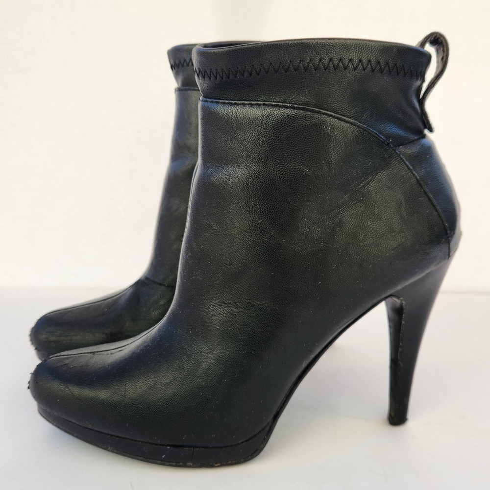 Nine West Leather spike heel booties size 7.5 M